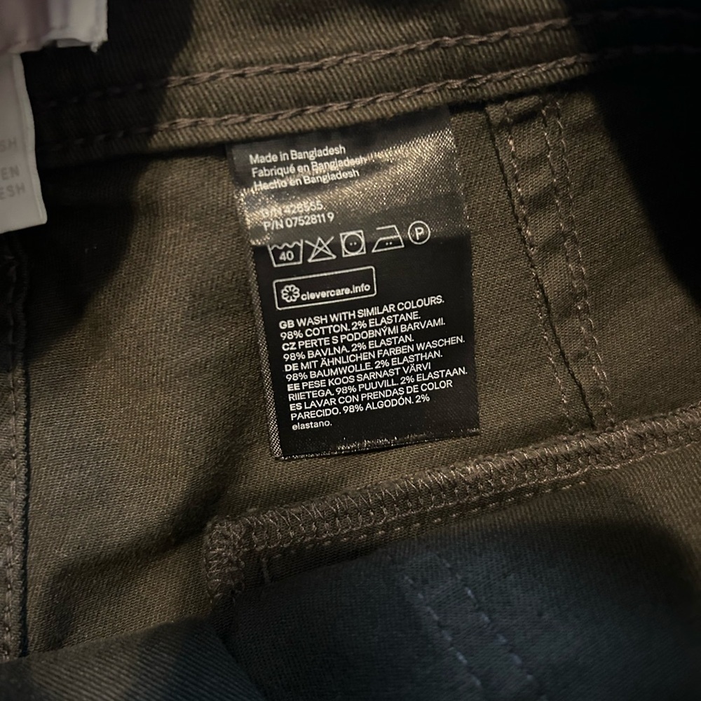 H&M dark green shorts size 6 - Picture 4 of 5